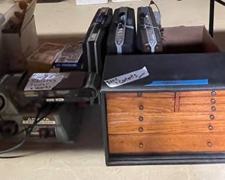 DELTA SANDER, TOOL BOX
