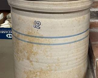 12 GALLON ANTIQUE CROCK
