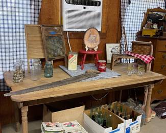 PRIMITIVE WOOD TABLE, VINTAGE PATTERNS