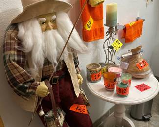 Bath Dwcor - Old Fisherman Doll