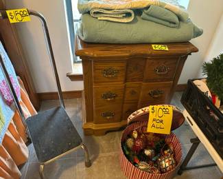 Nice Side table - Metal bed Step