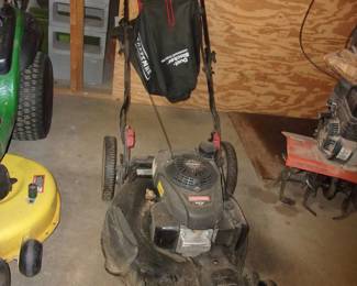 CRAFTSMAN Self-Propelled Lawn Mower