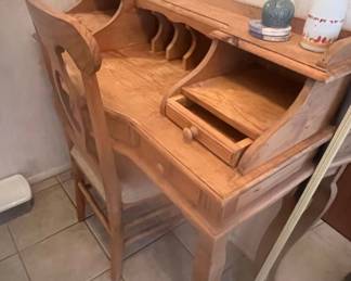 Vintage Oak Roll Top Writing Desk with Chair