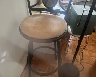 Hillsdale Pompeii Swivel Bar Stool with Upholstered Seat and Metal Frame