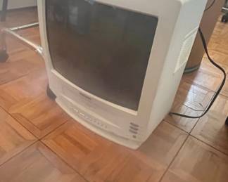 Emerson inch CRT Television with VCR Combo