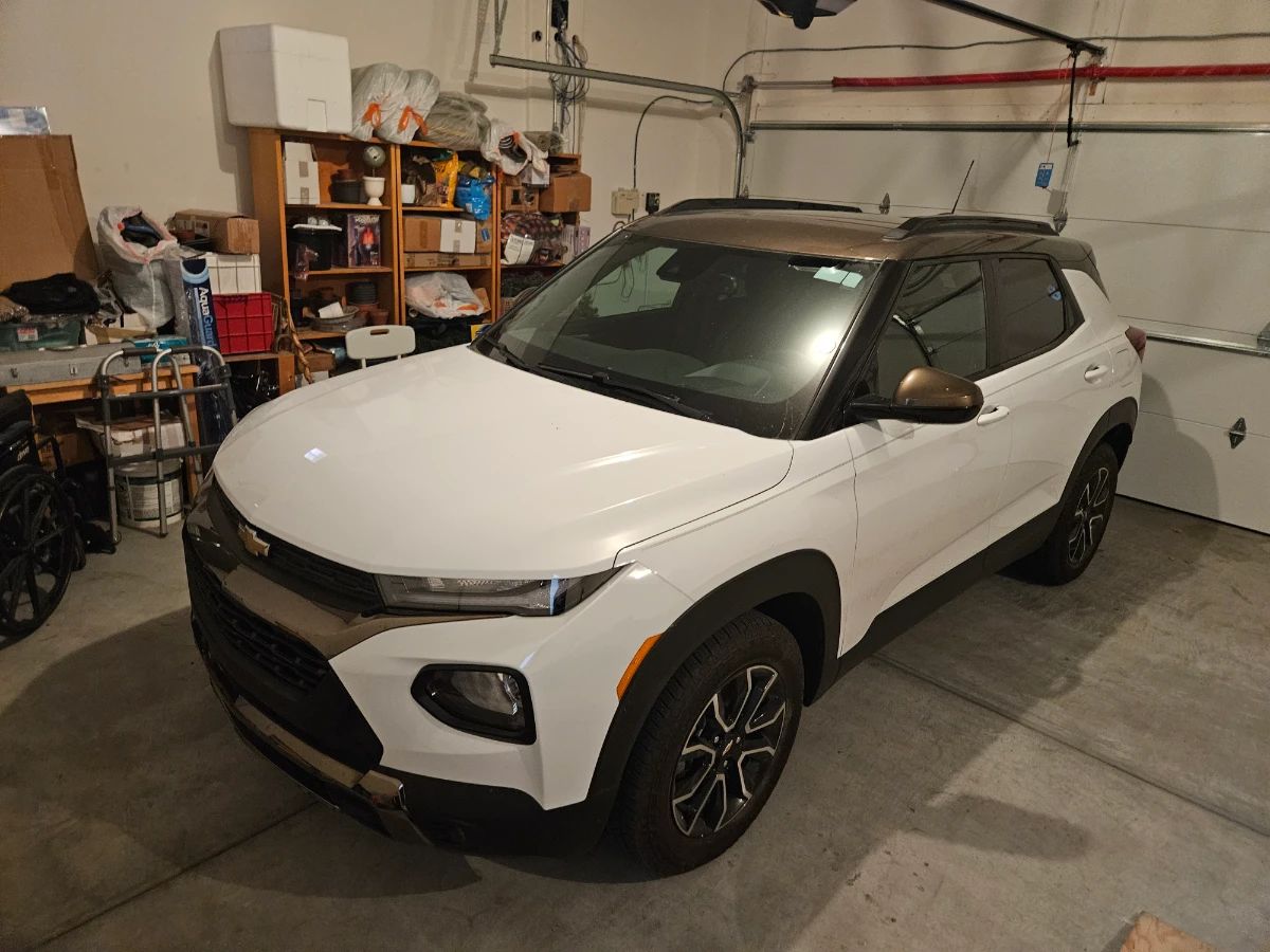 2021 CHEVROLET TRAIL BLAZER ACTIV SERIES MILEGAE: 8,550 LIKE NEW VIN: KL79MVSL5MB175027