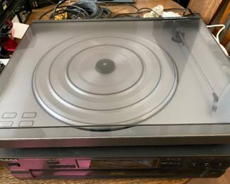 Bang & Olufsen turntable 