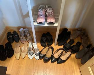 Women's shoes size 9