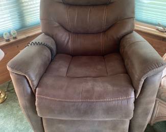 Bought in 2021 from Talsma furniture. It is a lift chair