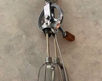 Vintage Maid of Honor egg beater
