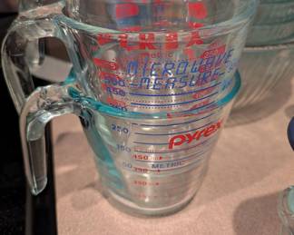 Measuring cups