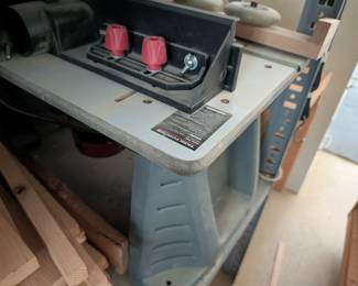 Router table 