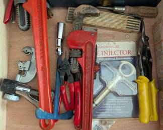 Pipe wrenches and cutters 