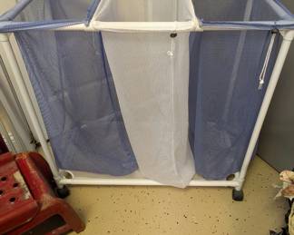 Laundry sorter/hamper