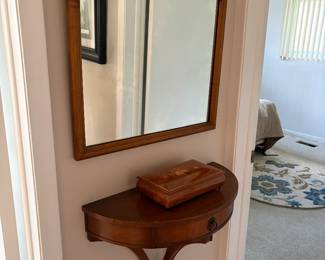 Wall mounted Demilune table and vintage mirror 