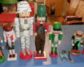 NUT CRACKERS