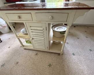 Island, decorative pots