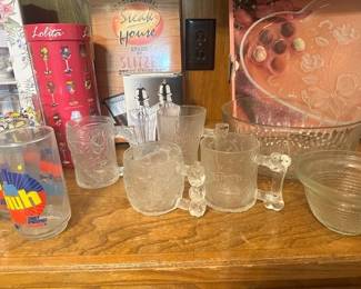 McDonald's drinkware - Batman & Flintstones