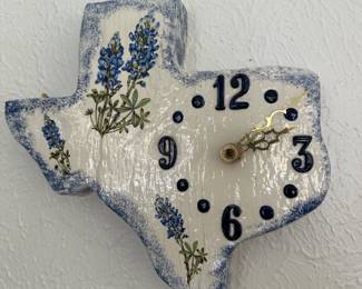 Texas clock with bluebonnets
