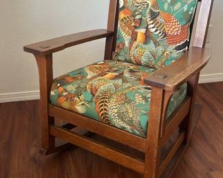 Stickley rocking chair vintage (from 1910s) refinished beautifully