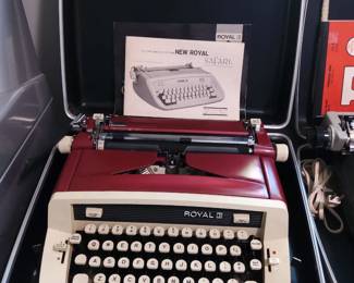 Vintage Royal Safari typewriter
