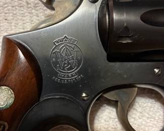 Smith & Wesson pistol