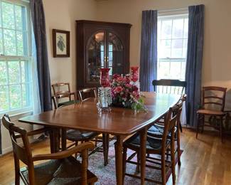 Beautiful formal dining room 