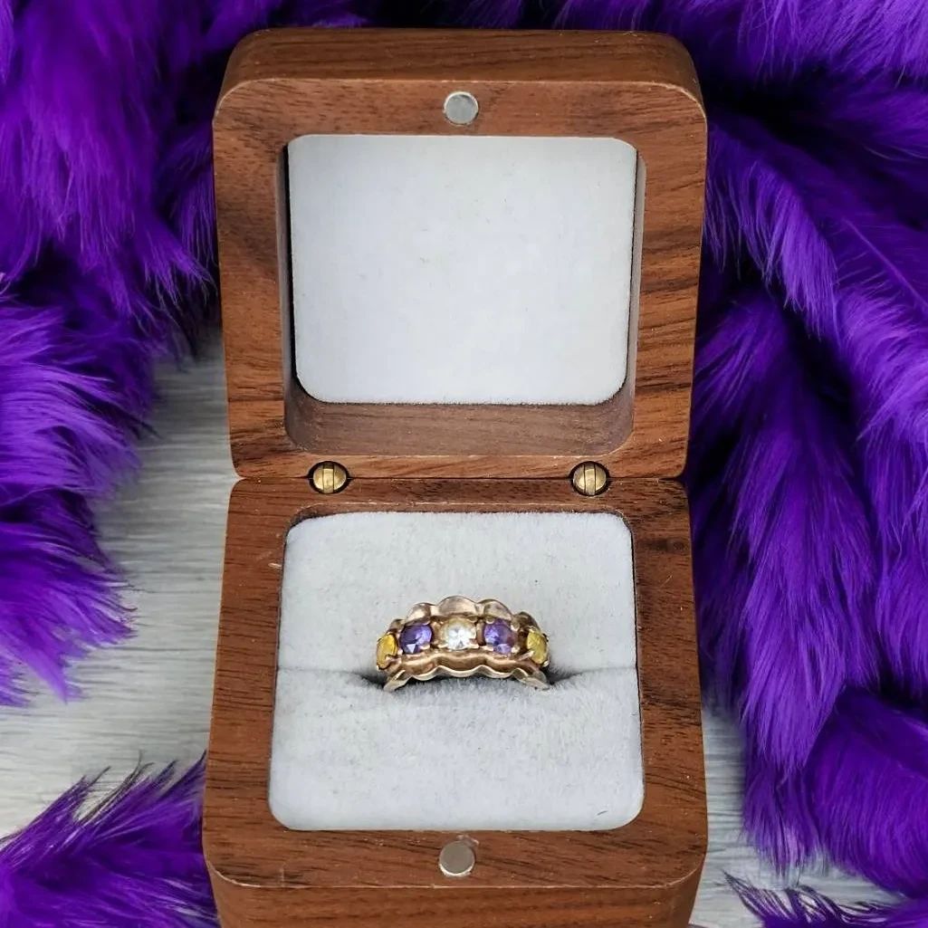 Gold 10kt 3.23 Grams  MultiStone Ring  Amethyst  Citrine Accent Band  Tested  Needs Repair