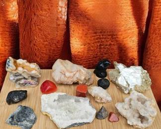 Raw  Polished Minerals  Gemstones