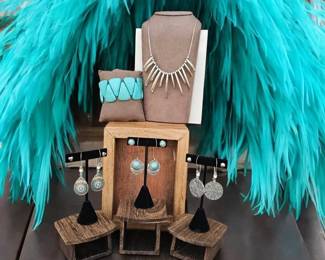 Southwestern Bohemian Jewelry  Paddle Fringe Necklace  6 Pair Earrings  Stone Bracelet