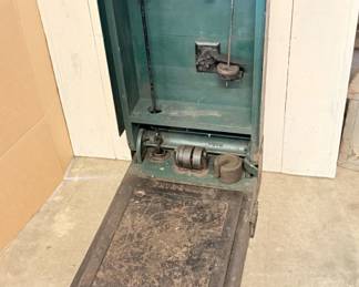 5 AntiqueFairbanksArmyNavyScale