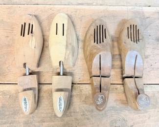 64 VintageWoodenShoeTrees