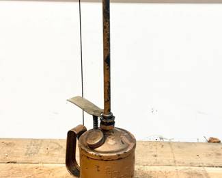 104 VintageGoldenRodOilCanEagleMfgWellsburgOilerCanLongSpout