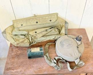 34 VintageCanvasBagCanteenBobBetBaitBox