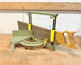 25 VintageHempeHandMiterSawBoxSet