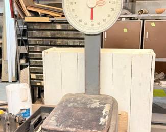 2 VintageChatillonCommercialPlatformScale