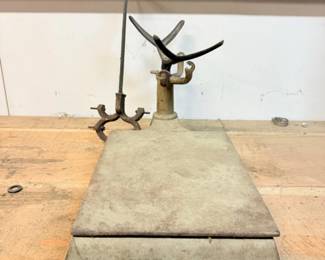 21 VintageCastIronBalanceScale