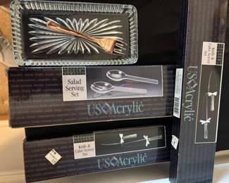 ACRYLIC SERVING PIECES