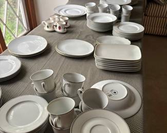 WHITE DISHES