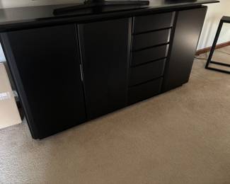 BLACK CABINET. WITH GREAT STORAGE/ SERVER