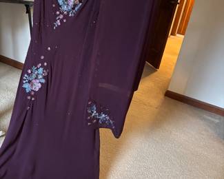 BEAUTIFUL SILK DRESS WITH MATCHING SCARF
