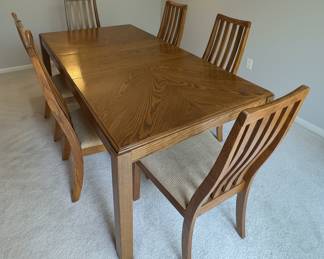 Richardson Brothers Oak Dining Table with 6 Chairs
