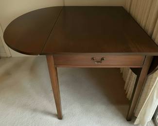 Mahogany Pembroke Drop Leaf Table