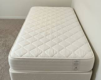 Twin Bed 