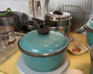 Club Aluminum Turquoise Dutch Oven
