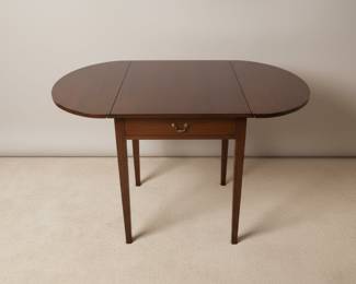 Federal Style Mahogany Drop Leaf Table with Drawer