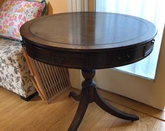Vintage English Pedestal Table