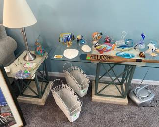 Matching sofa/entry table and side table and decor