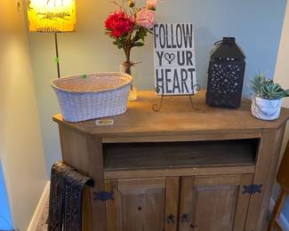 Console table and decor