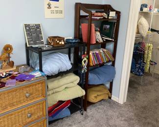 Books, blankets and more 